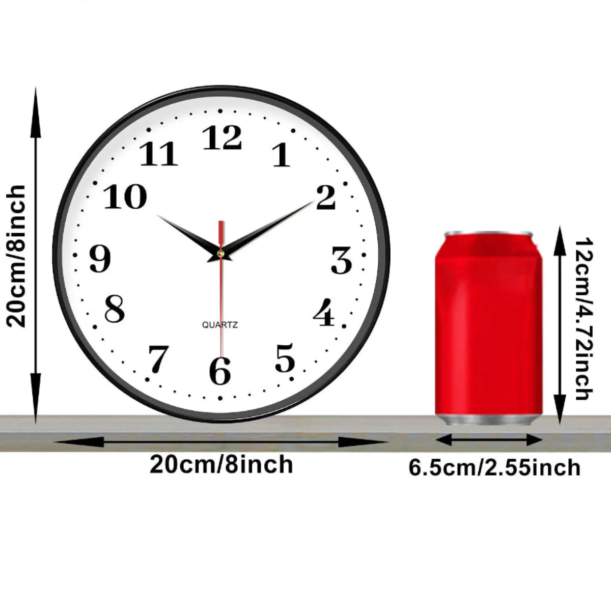 Horloge murale circulaire blanche au style minimaliste